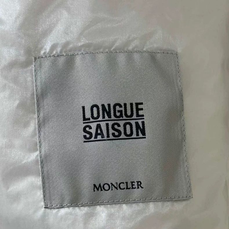 Moncler White Lightweight Down Jacket by Moncler Size XS / US 0-2 / IT 36-38 - 7 Thumbnail