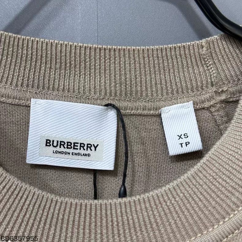 Burberry Burberry Logo Wool Sweatshirt in Khaki Size XS / US 0-2 / IT 36-38 - 4 Thumbnail