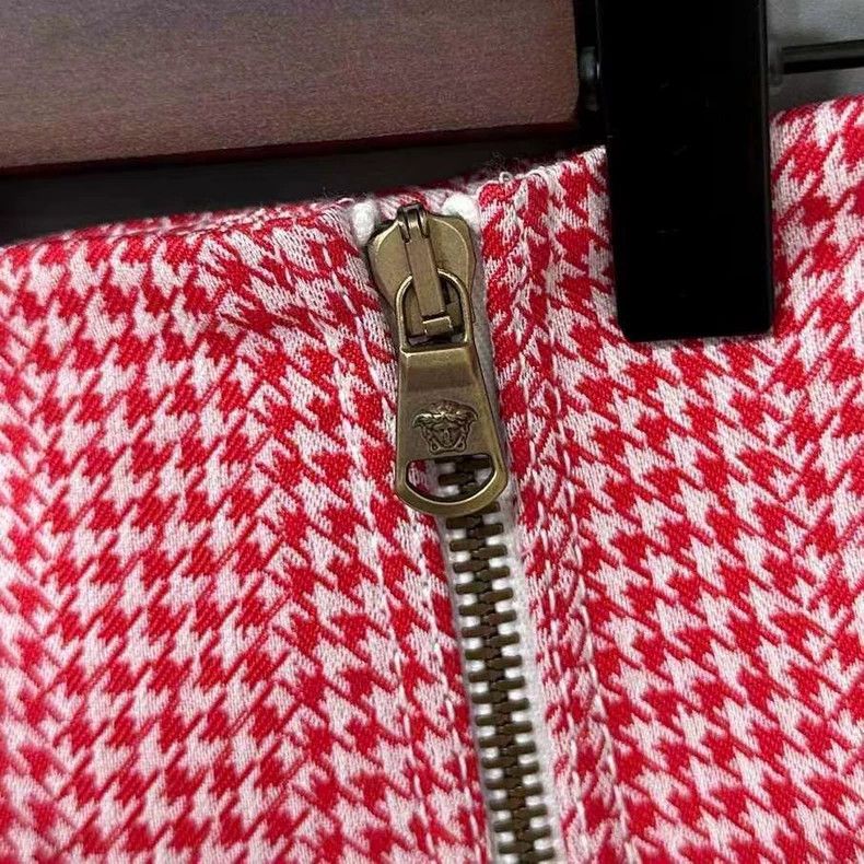 Versace Houndstooth Skirt by Gianni Versace Size 38" / US 16 / IT 52 - 5 Thumbnail