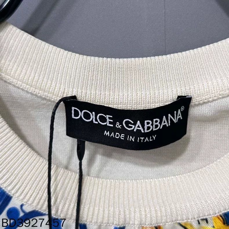 Dolce & Gabbana Printed Silk Sleeveless Top by Dolce & Gabbana Size S / US 4 / IT 40 - 5 Thumbnail