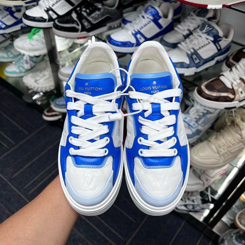 Louis Vuitton LV TIME OUT Sneakers in Blue and White Size US 5 / IT 35 - 6 Thumbnail