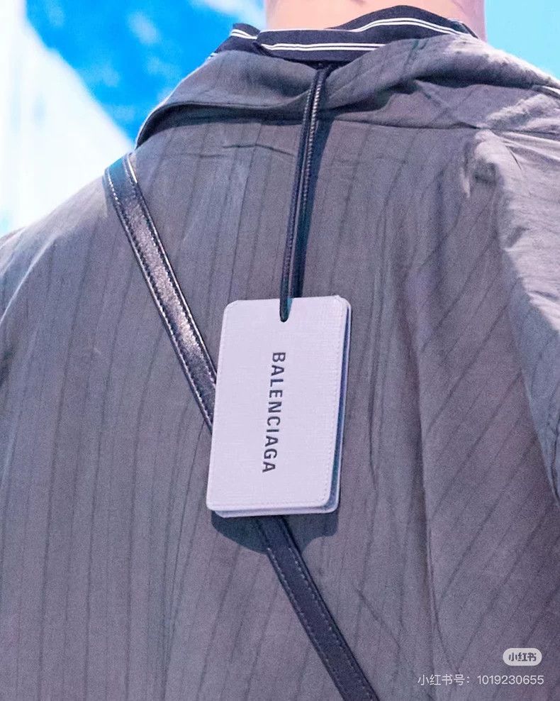 Balenciaga Balenciaga Winter Wallet Tag Accessory Size ONE SIZE - 4 Thumbnail