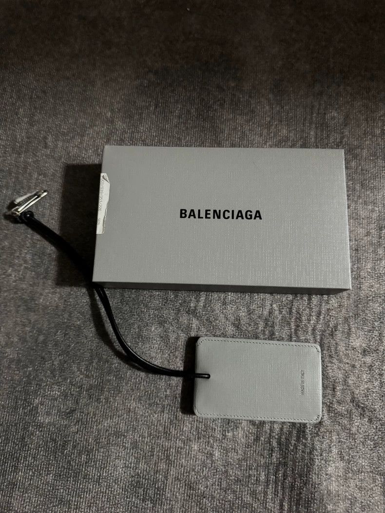 Balenciaga Balenciaga Winter Wallet Tag Accessory Size ONE SIZE - 2 Thumbnail