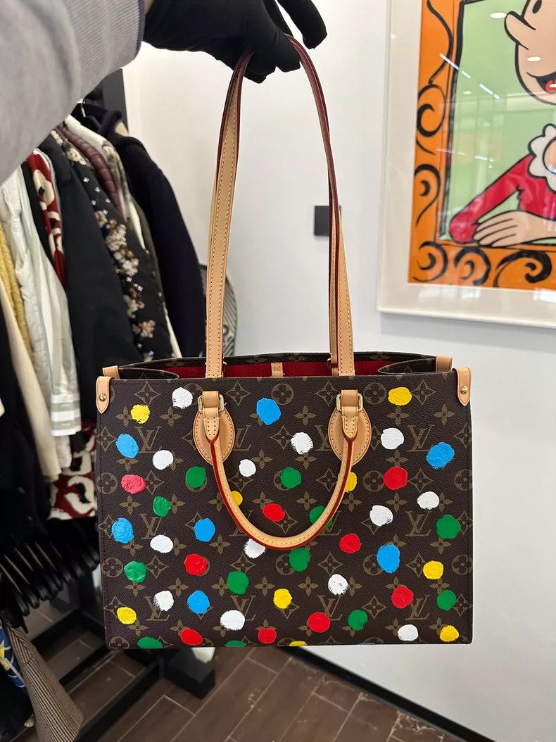 Louis Vuitton LV x Kusama OnTheGo MM Colorful Bag Size ONE SIZE - 3 Thumbnail