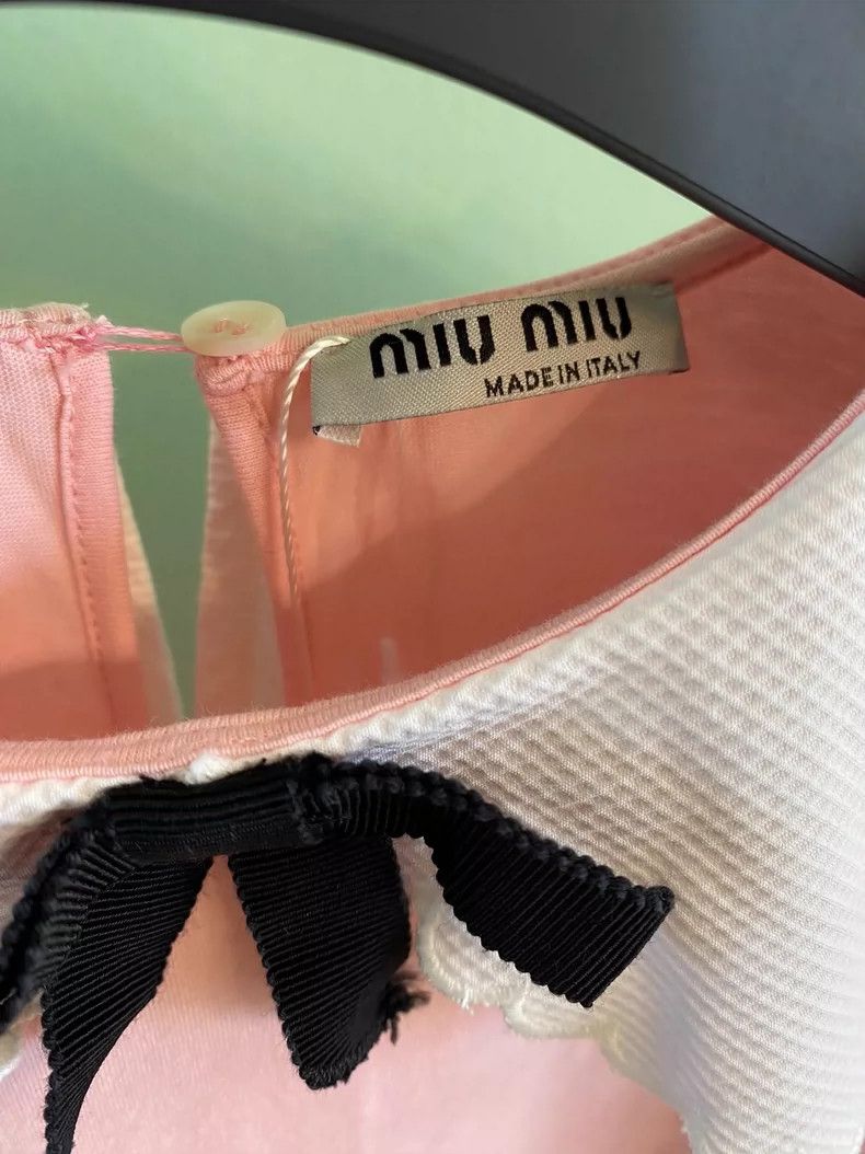 Prada Miumiu Logo Collar Short Sleeve T-Shirt Size M / US 6-8 / IT 42-44 - 4 Thumbnail