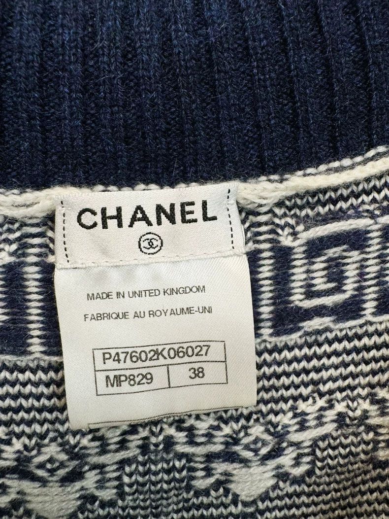 Chanel Chanel Knit Top with Pattern and Buttons Size M / US 6-8 / IT 42-44 - 2 Thumbnail