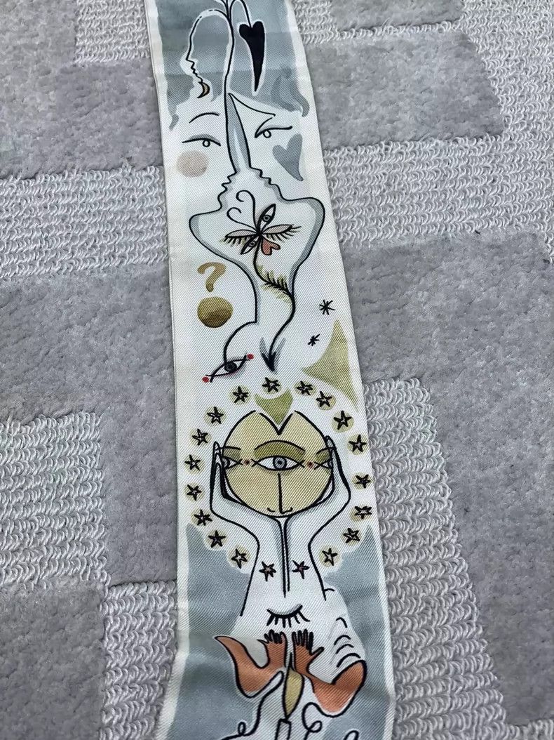 Dior Dior Silk Scarf with Unique Design Size ONE SIZE - 3 Thumbnail