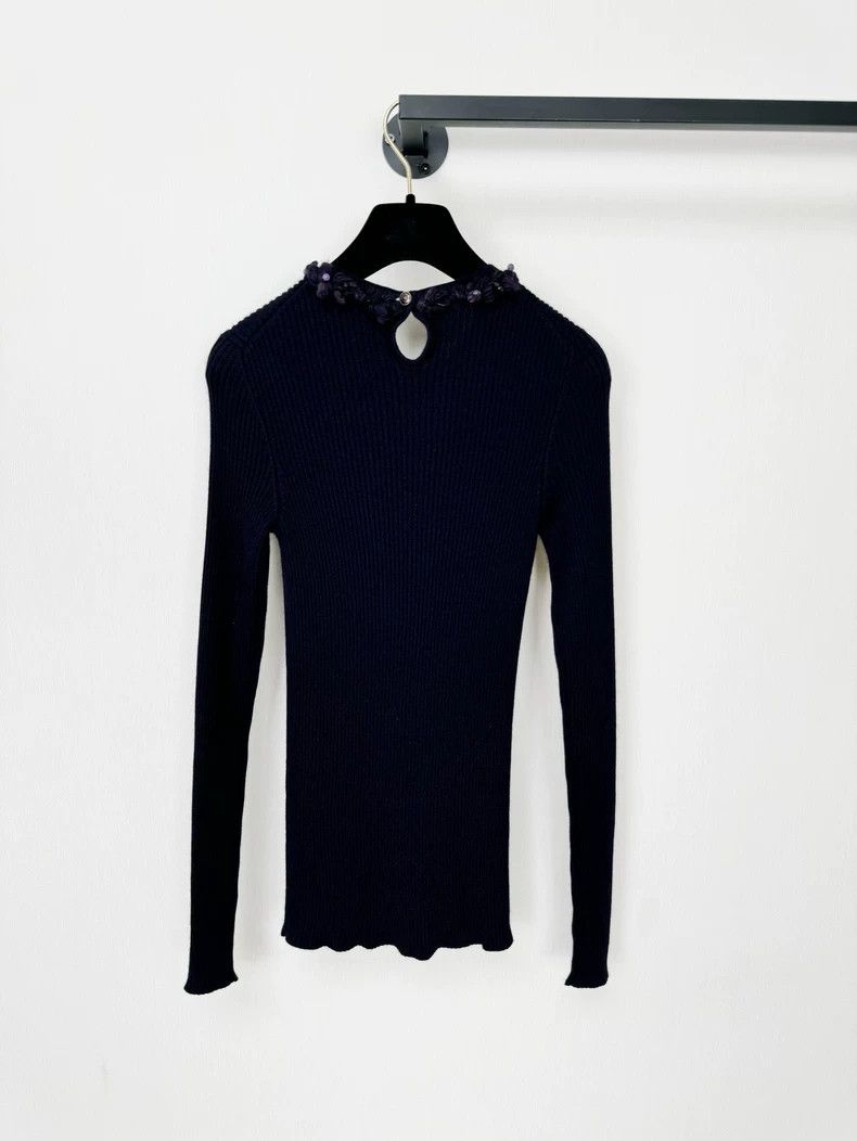 Chanel Purple Fitted Chanel Sweater with Embellished Collar Size M / US 6-8 / IT 42-44 - 7 Thumbnail