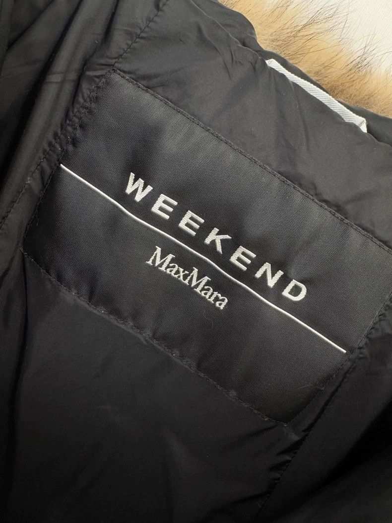 Moncler Maxmara Weekend Down Jacket with Fur Hood Size L / US 10 / IT 46 - 3 Thumbnail