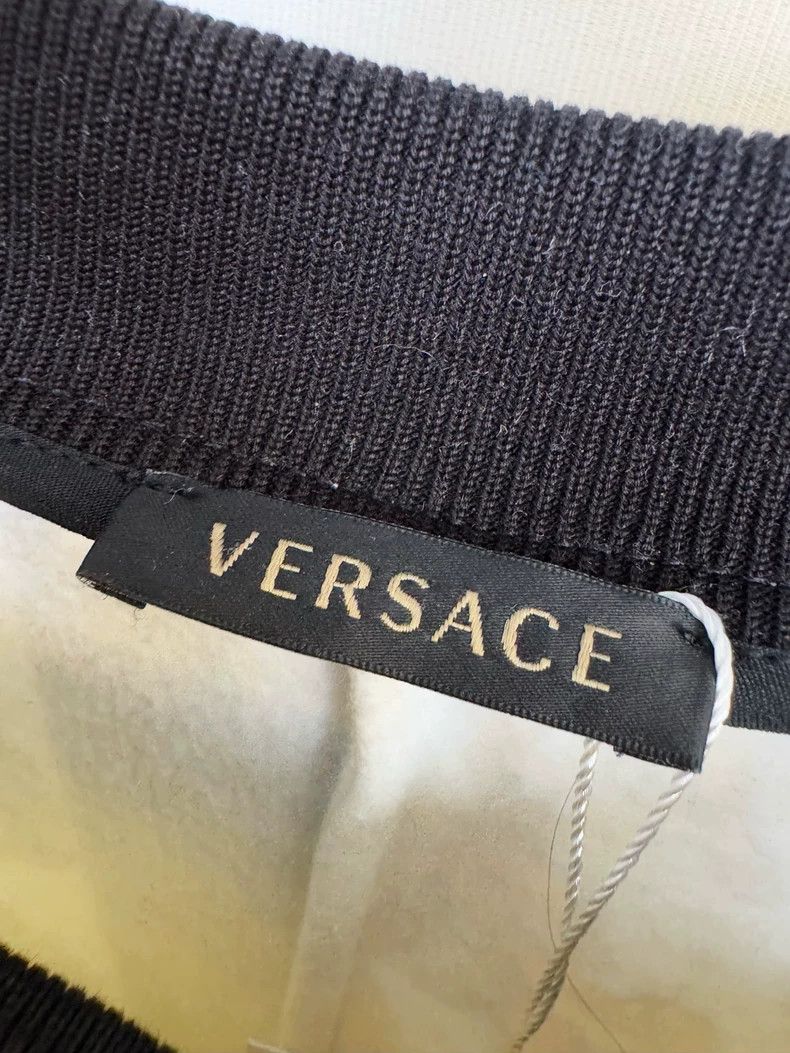 Versace Versace Sweatshirt with Bold Gold Design Size L / US 10 / IT 46 - 2 Thumbnail