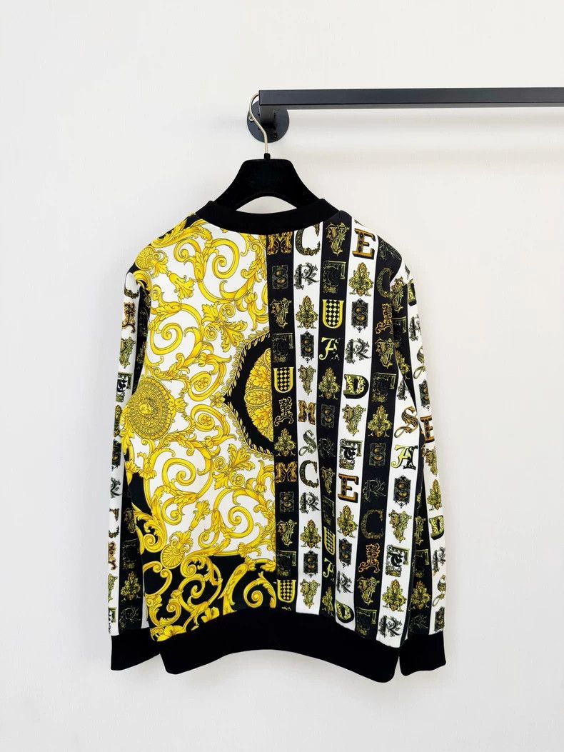 Versace Versace Sweatshirt with Bold Gold Design Size L / US 10 / IT 46 - 6 Thumbnail