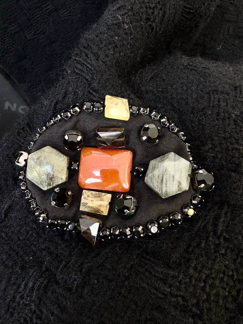 Louis Vuitton Louis Vuitton Logo Cape Shawl - Gently Worn Size ONE SIZE - 3 Thumbnail