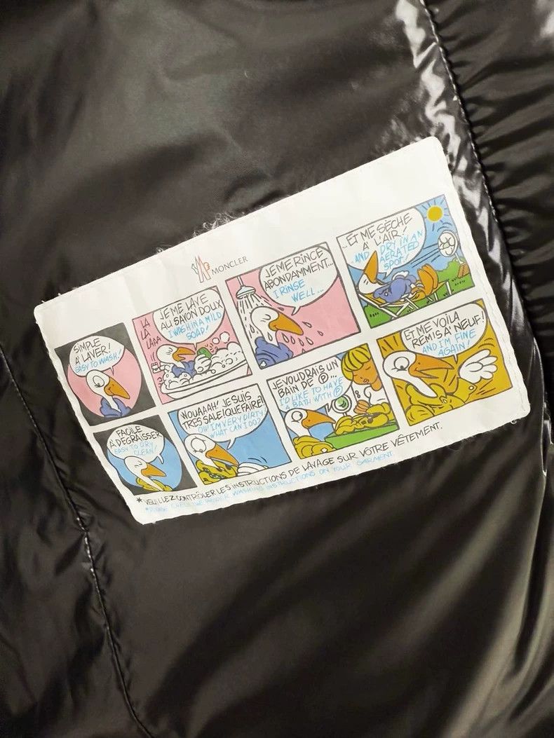 Moncler Moncler Down Jacket Size 2 Almost New Size M / US 6-8 / IT 42-44 - 4 Thumbnail
