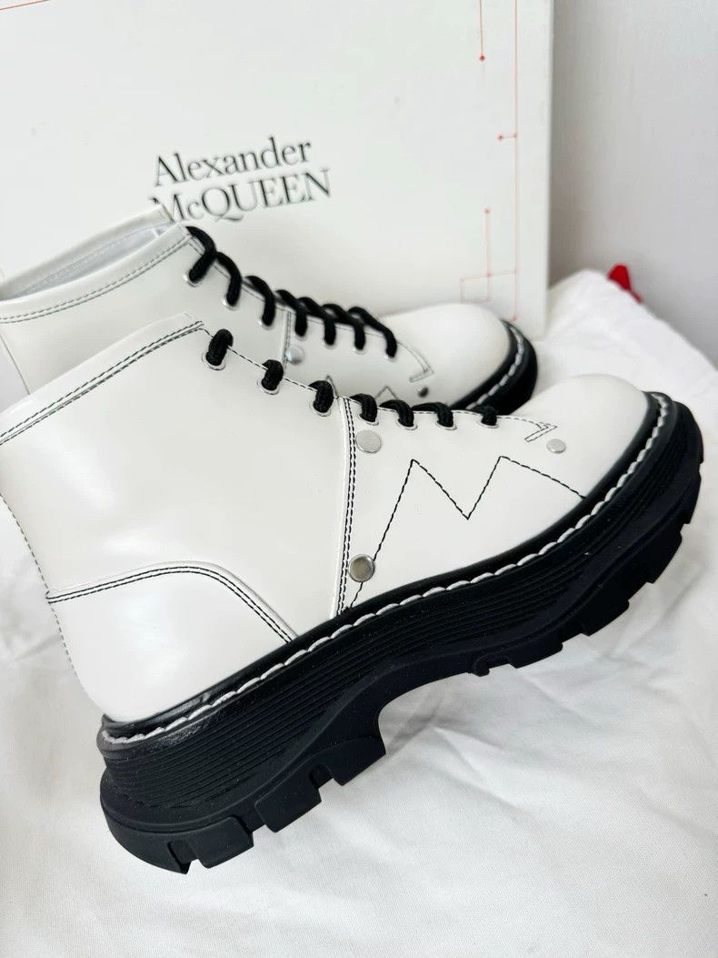 Alexander McQueen Alexander McQueen Casual Shoes with Slight Yellowing Size US 5 / IT 35 - 3 Thumbnail