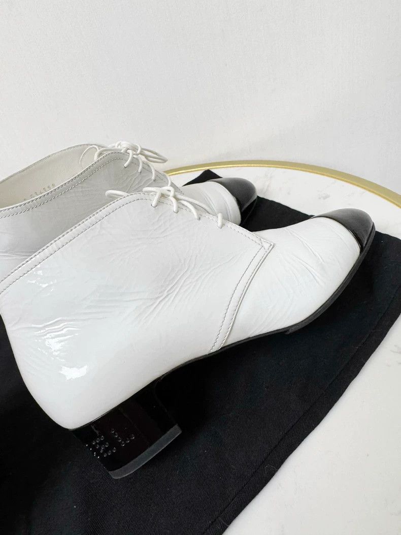 Chanel Chanel White and Black Ankle Boots Size 36 Size US 6 / IT 36 - 2 Thumbnail