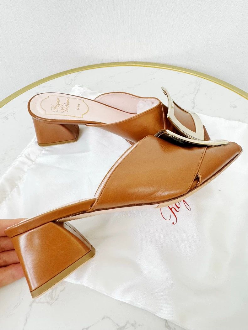 Roger Vivier Roger Vivier RV Buckle Slide Sandals Size 36 Size US 6 / IT 36 - 4 Thumbnail