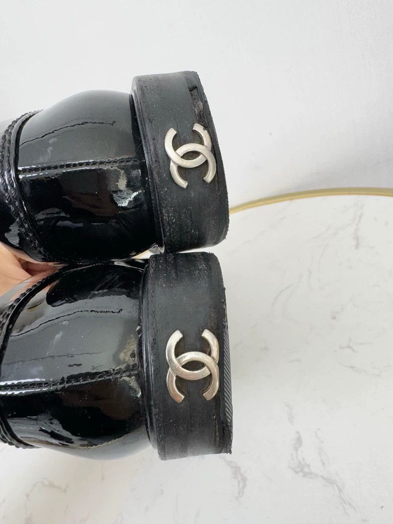 Chanel Chanel Black Loafers Size 35 Used Size US 5 / IT 35 - 6 Thumbnail