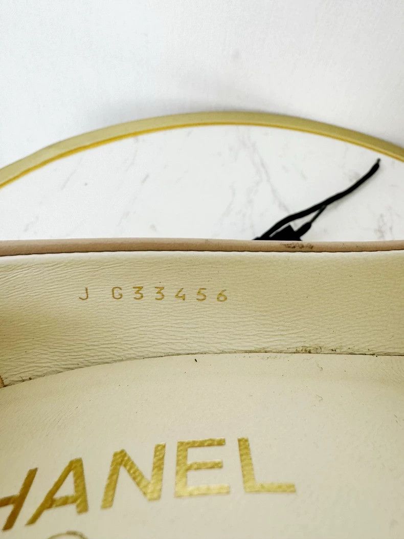 Chanel Chanel Beige Flats with Black Toe Cap Size US 6 / IT 36 - 4 Thumbnail