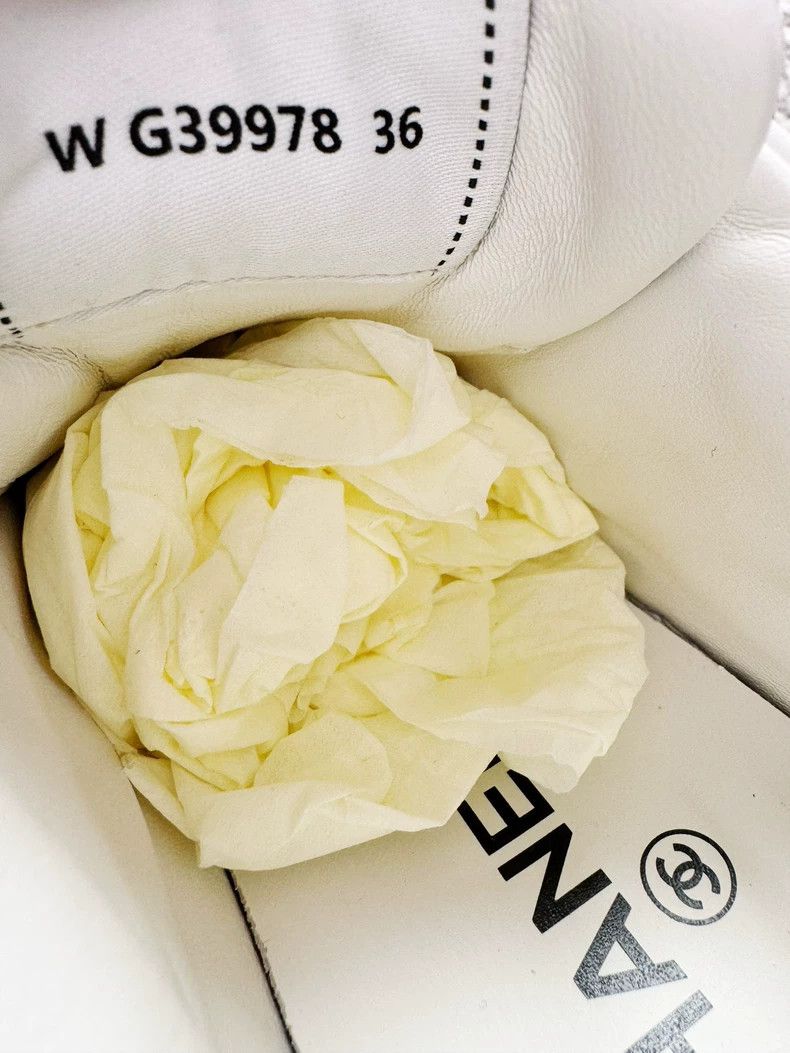 Chanel Chanel Women's Sneakers with Pink Laces Size US 6 / IT 36 - 5 Thumbnail