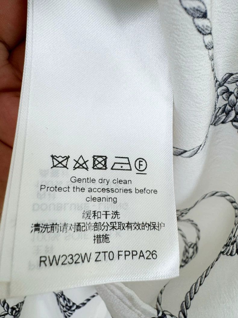 Louis Vuitton LV Silk Shorts in White with Pattern Size 38" / US 16 / IT 52 - 4 Thumbnail