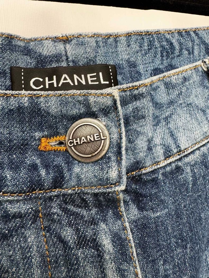 Chanel Chanel Floral Pattern Denim Pants Size 38 Size 38" / US 16 / IT 52 - 2 Thumbnail