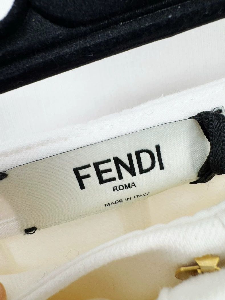 Fendi Fendi New White Shorts with Tag Size 36" / US 14 / IT 50 - 2 Thumbnail