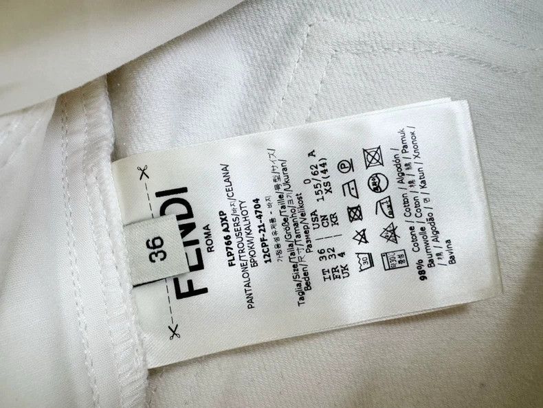 Fendi Fendi New White Shorts with Tag Size 36" / US 14 / IT 50 - 4 Thumbnail