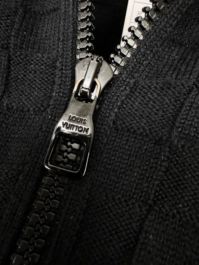 Louis Vuitton Louis Vuitton Knitted Jacket in Dark Color Size XS / US 0-2 / IT 36-38 - 3 Thumbnail