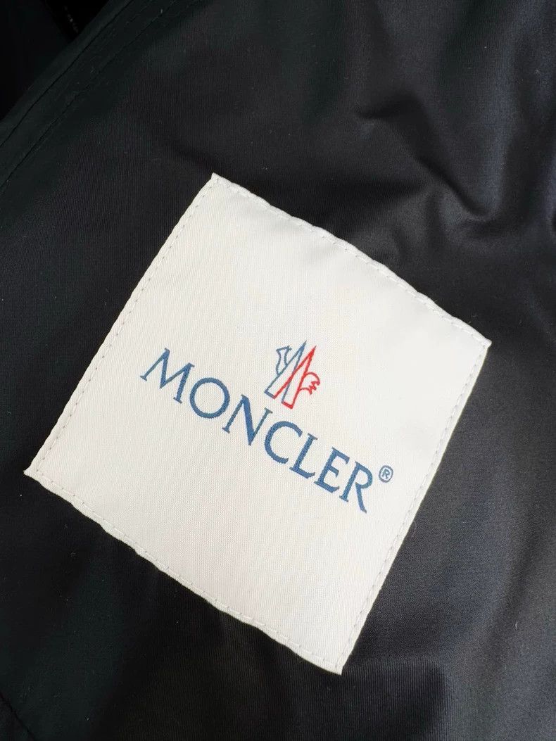 Moncler Moncler Nylon Jacket, Worn Once, Like New Size M / US 6-8 / IT 42-44 - 2 Thumbnail