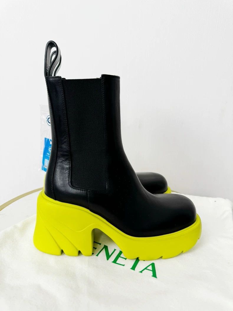 Bottega Veneta Bottega Veneta Black and Yellow Ankle Boots Size US 6 / IT 36 - 2 Thumbnail
