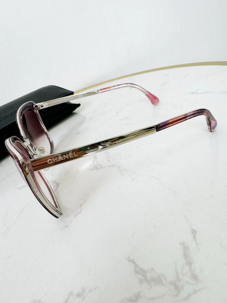 Chanel Chanel Sunglasses with Case for Sale Size ONE SIZE - 6 Thumbnail