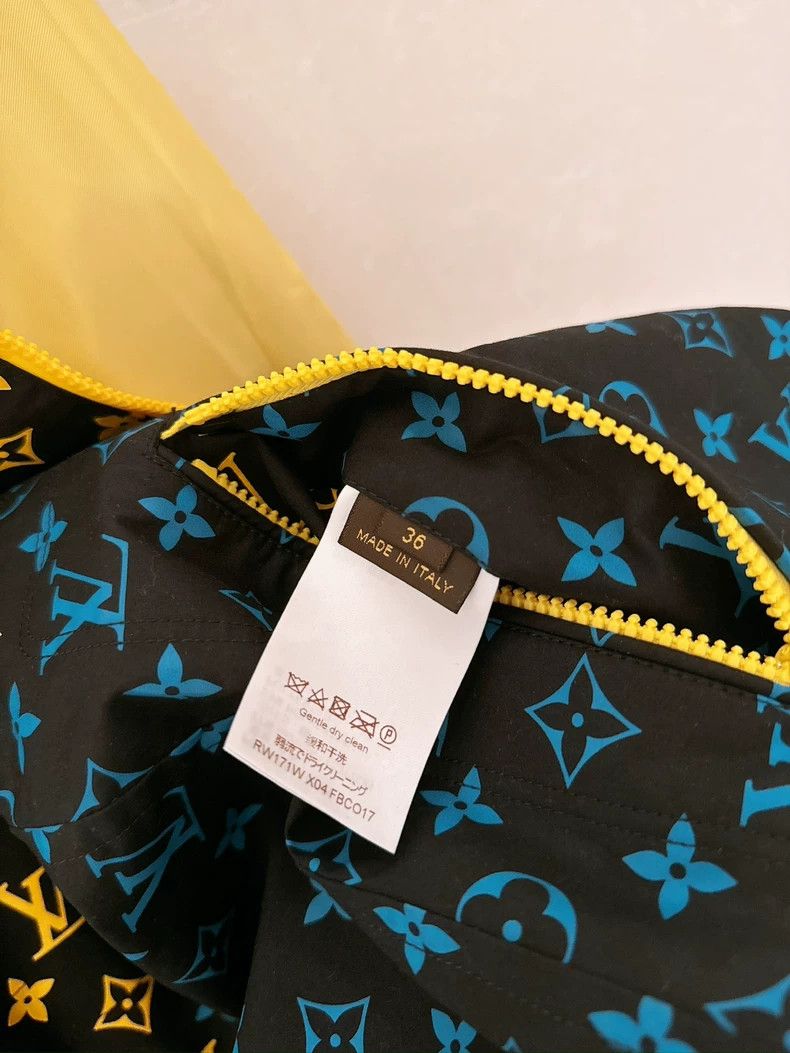Louis Vuitton Louis Vuitton Blue Yellow Logo Windbreaker Jacket - dmc Size US M / EU 48-50 / 2 - 9 Thumbnail