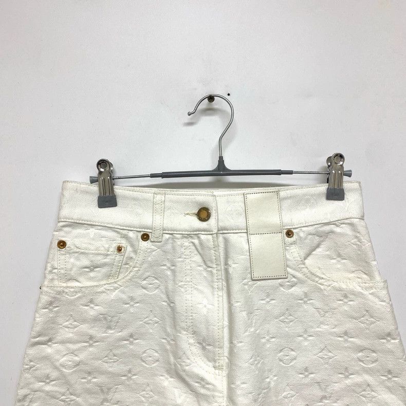 Louis Vuitton Louis Vuitton Embossed White Shorts Size 34 - dmc Size US 34 / EU 50 - 5 Thumbnail