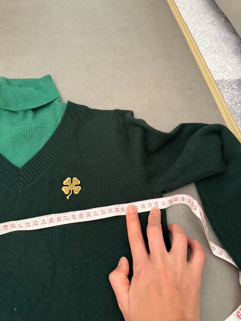 Gucci Gucci Green Cashmere V-Neck Sweater - dmc Size US S / EU 44-46 / 1 - 7 Thumbnail
