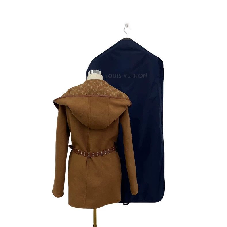 Louis Vuitton Louis Vuitton Brown Printed Coat with Belt - dmc Size US M / EU 48-50 / 2 - 2 Thumbnail