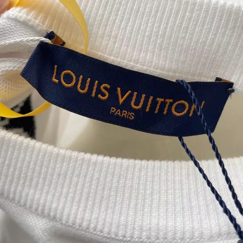Louis Vuitton Louis Vuitton Cartoon Print Short Sleeve T-Shirt - dmc Size US XL / EU 56 / 4 - 2 Thumbnail