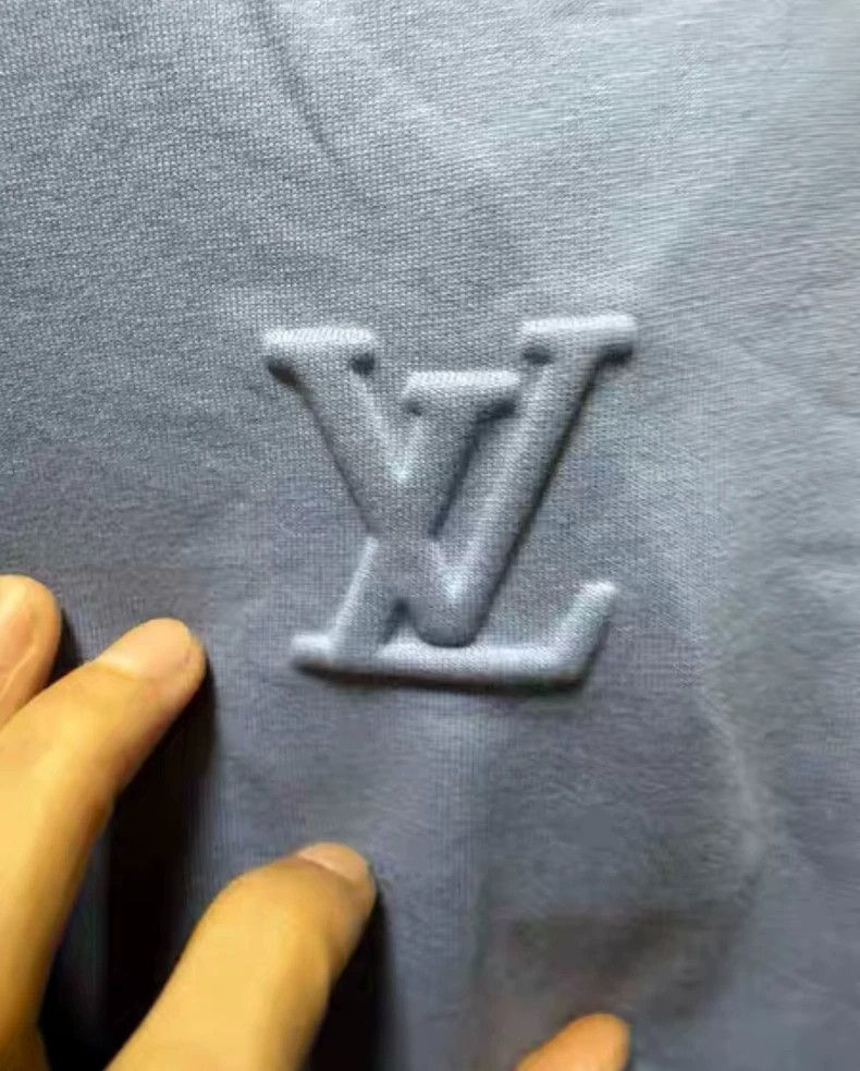 Louis Vuitton Louis Vuitton Gray Short Sleeve Shirt - dmc Size US L / EU 52-54 / 3 - 2 Thumbnail