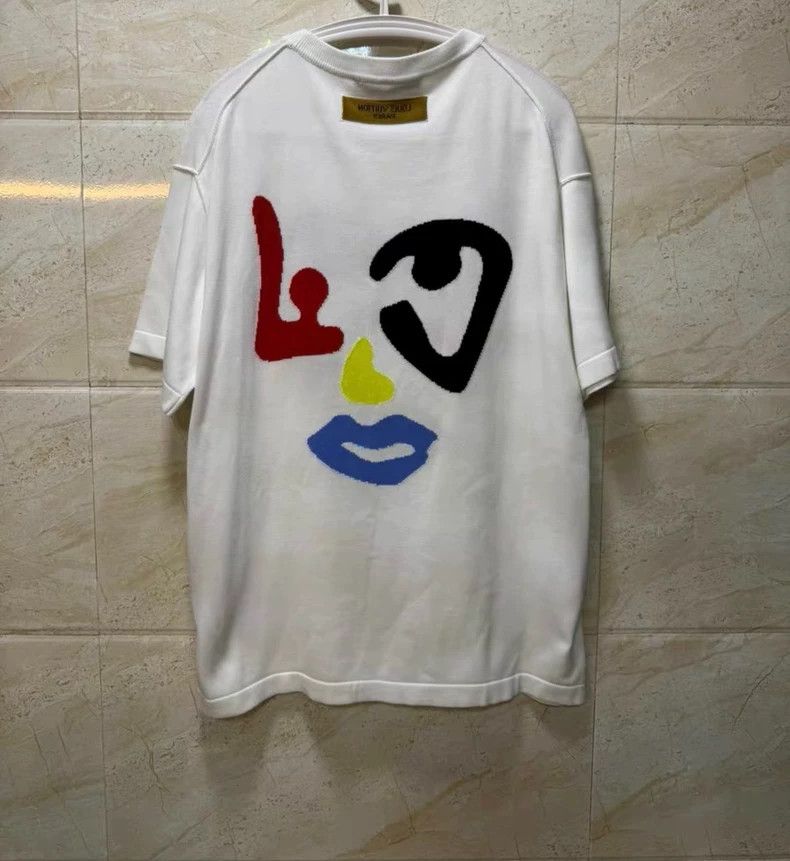 Louis Vuitton Louis Vuitton Short Sleeve T-shirt for Men - dmc Size US M / EU 48-50 / 2 - 7 Thumbnail