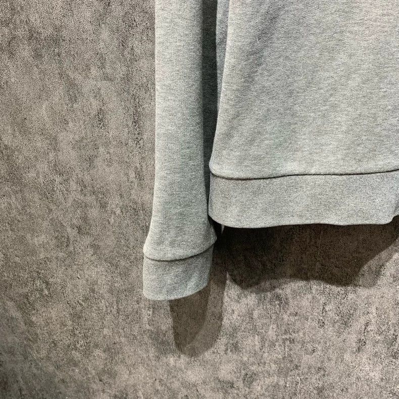 Louis Vuitton Louis Vuitton Gray Twisted Letter Sweatshirt - dmc Size US M / EU 48-50 / 2 - 5 Thumbnail