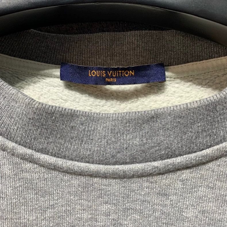Louis Vuitton Louis Vuitton Gray Twisted Letter Sweatshirt - dmc Size US M / EU 48-50 / 2 - 2 Thumbnail
