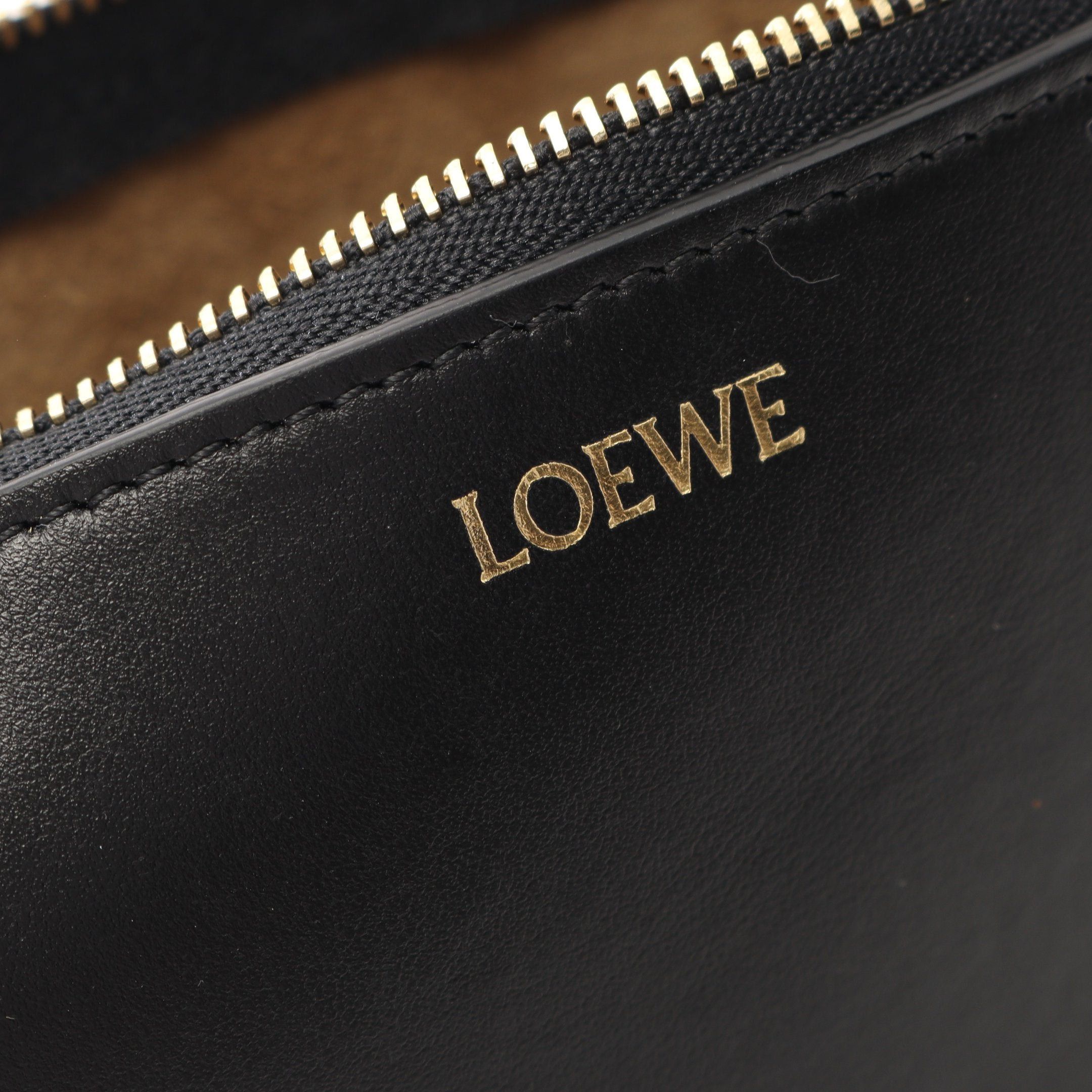 Loewe Loewe Puzzle Fold Pouch Clutch Bag Leather Black Size ONE SIZE - 4 Thumbnail