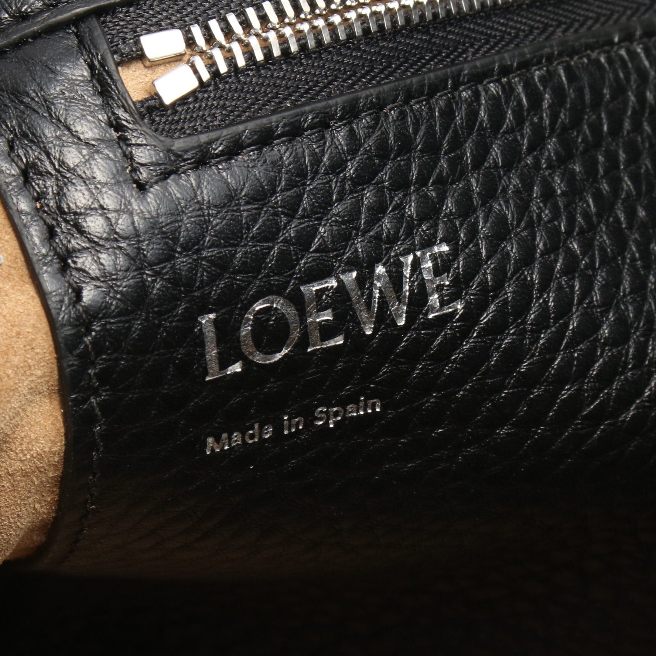 Loewe Loewe Pebble Hobo Shoulder Bag Leather Black Size ONE SIZE - 4 Thumbnail