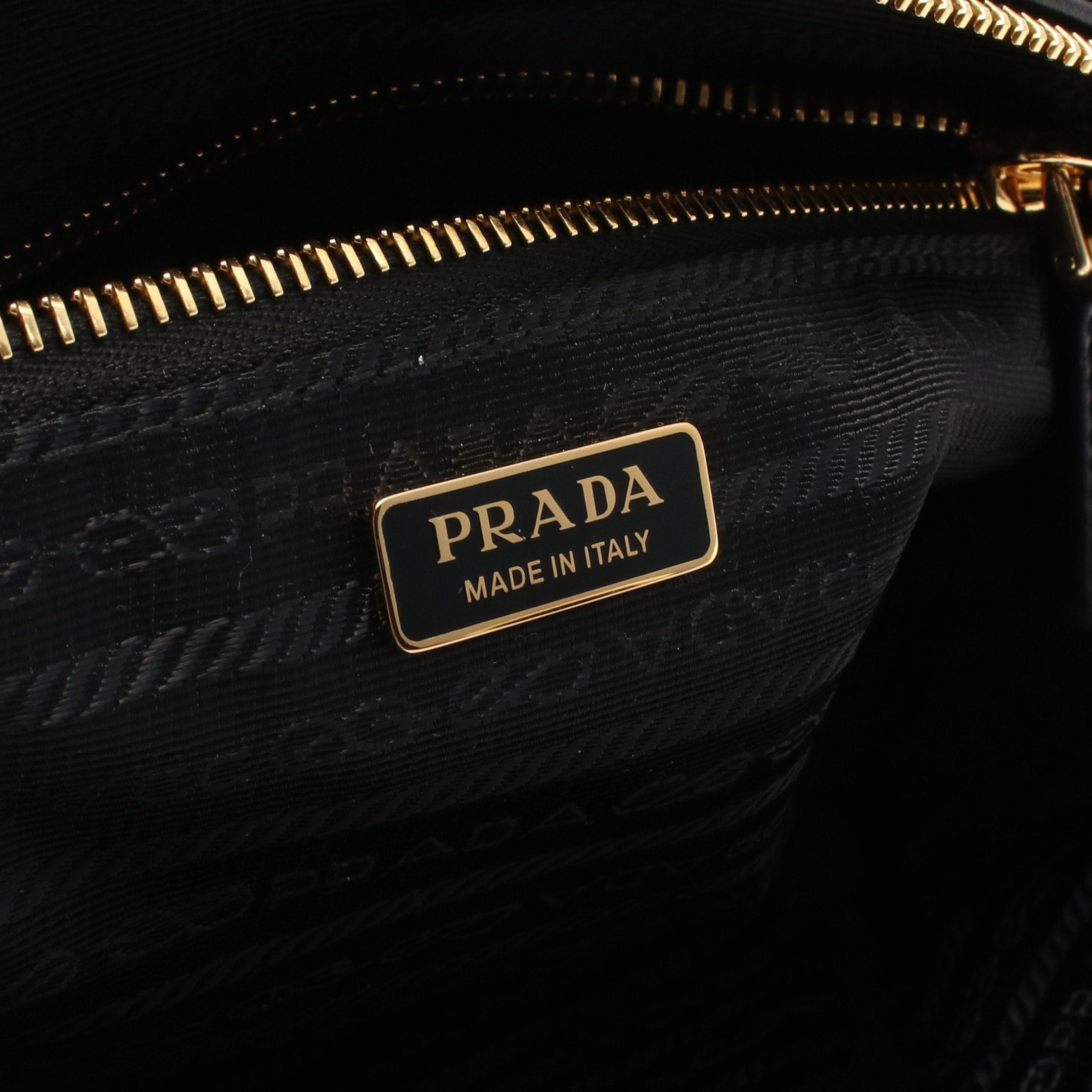 Prada Prada Re-Nylon Medium Top Handle Bag Shoulder Nylon Leather Black Size ONE SIZE - 4 Thumbnail