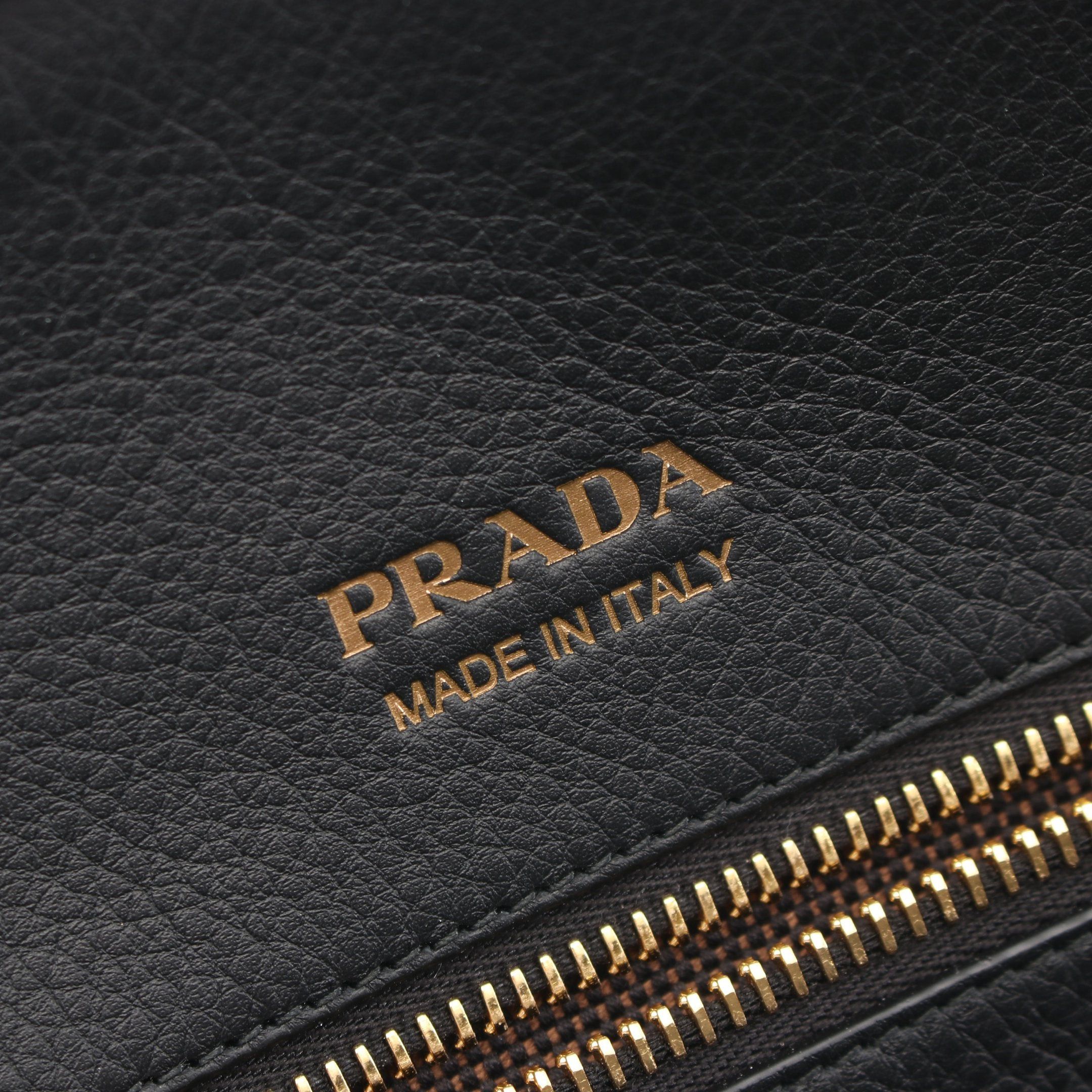 Prada Prada Soft Grain Shoulder Bag Tote Leather Black Size ONE SIZE - 4 Thumbnail