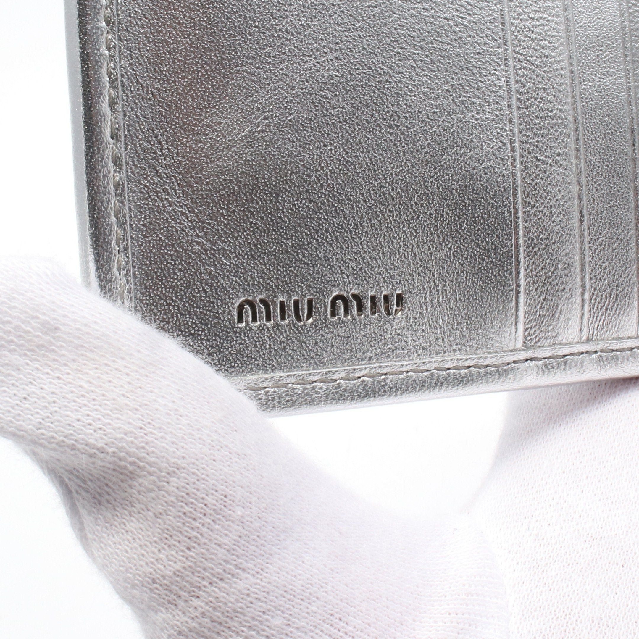 Miu Miu Miu Miu Matelasse Bi-Fold Wallet Leather Silver Size ONE SIZE - 4 Thumbnail