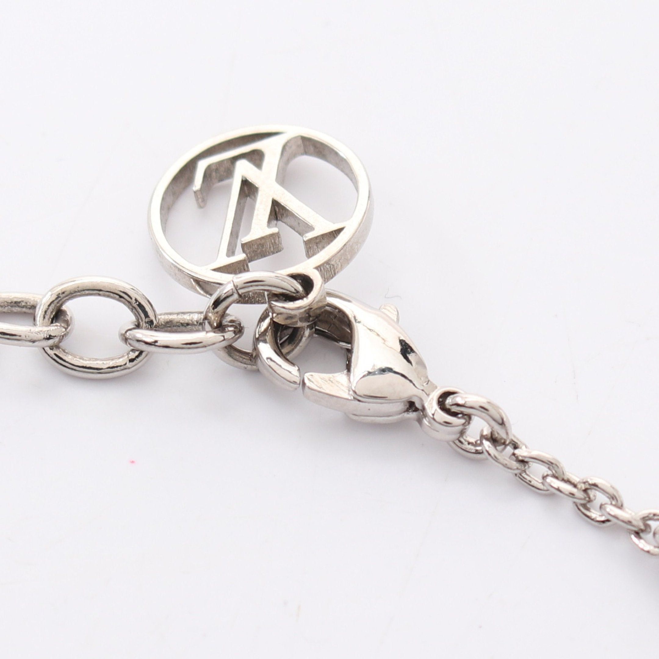 Louis Vuitton Louis Vuitton Essential V Bracelet Silver Size ONE SIZE - 4 Thumbnail