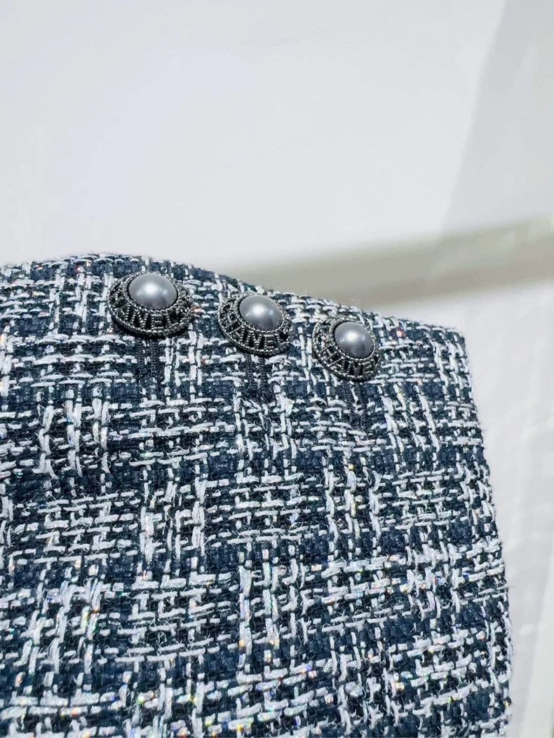 Chanel Chanel Cruise Collection Jacket in Excellent Condition - dmc Size US M / EU 48-50 / 2 - 5 Thumbnail