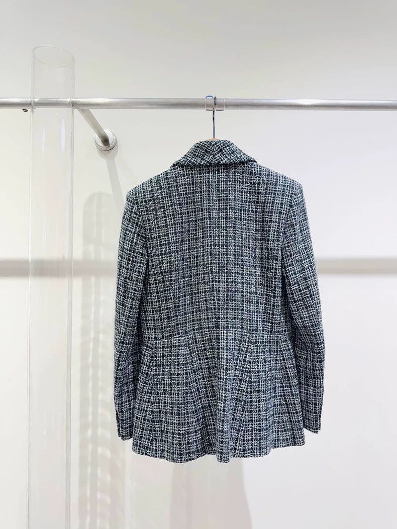 Chanel Chanel Cruise Collection Jacket in Excellent Condition - dmc Size US M / EU 48-50 / 2 - 6 Thumbnail