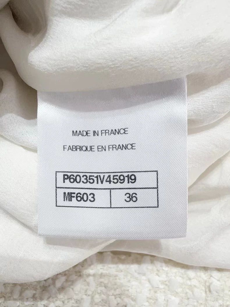 Chanel Chanel Pearl Button Jacket from Cruise Collection - dmc Size US S / EU 44-46 / 1 - 5 Thumbnail