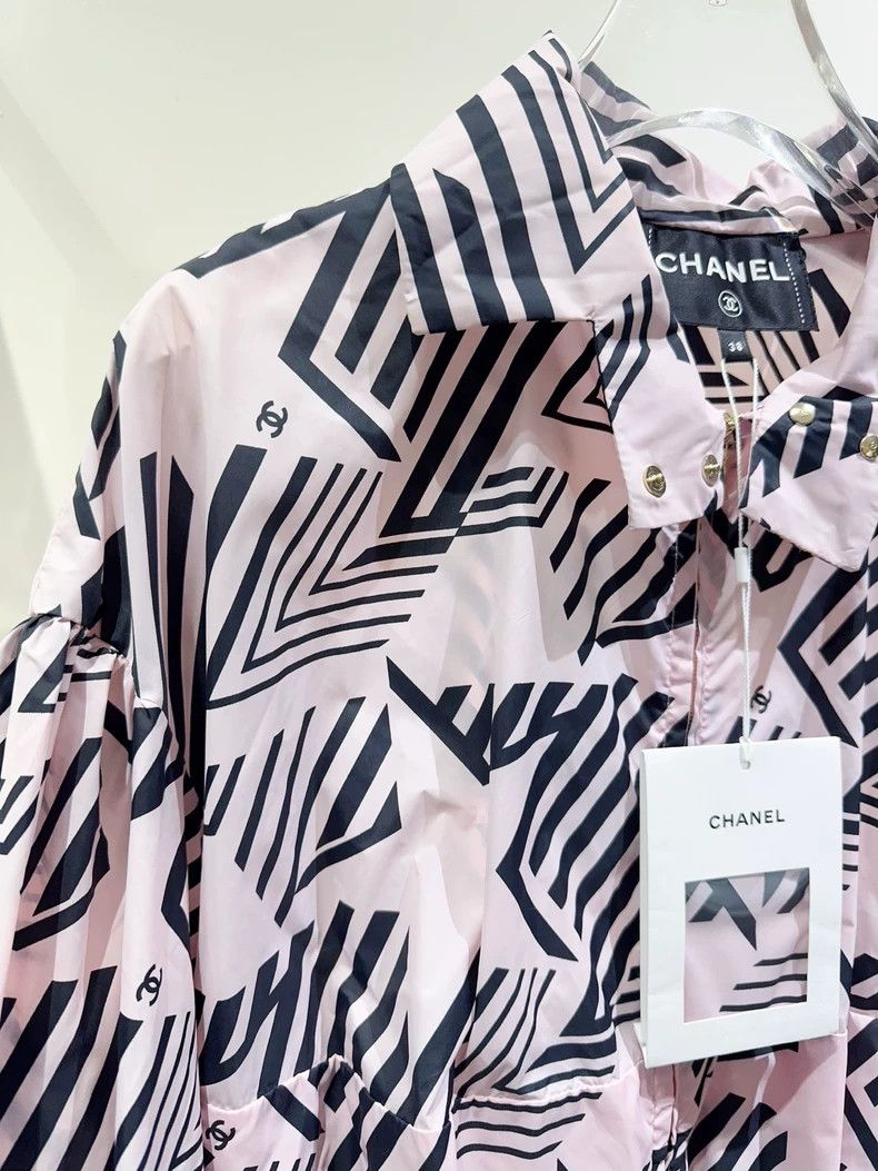 Chanel Chanel Coco Beach Windbreaker Jacket - dmc Size US M / EU 48-50 / 2 - 3 Thumbnail